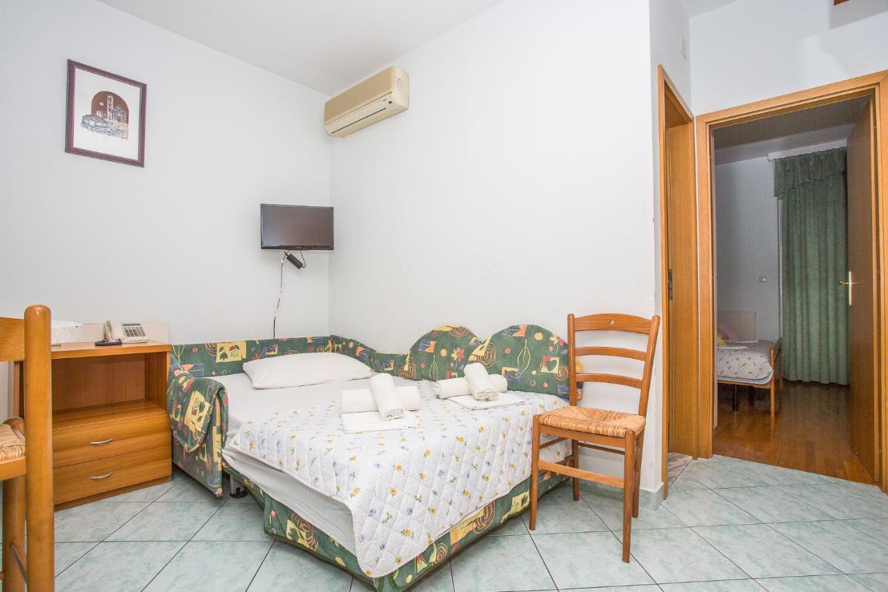 Villa Jerkan Podstrana Exteriör bild